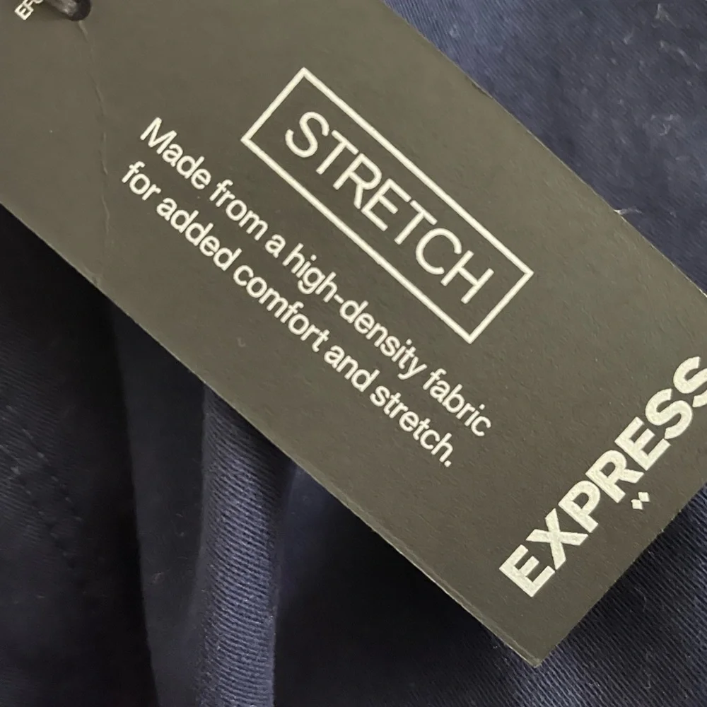 Express Classic Fit Stretch Shorts Mens Size 38 Plain Navy Blue, NWT